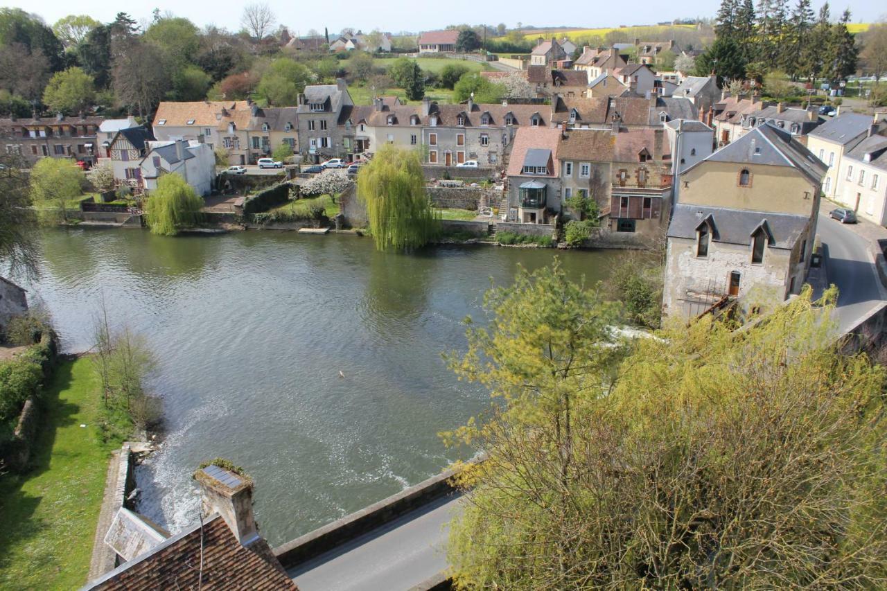 Le Refuge Des Alpes Mancelles Fresnay-sur-Sarthe Exterior photo